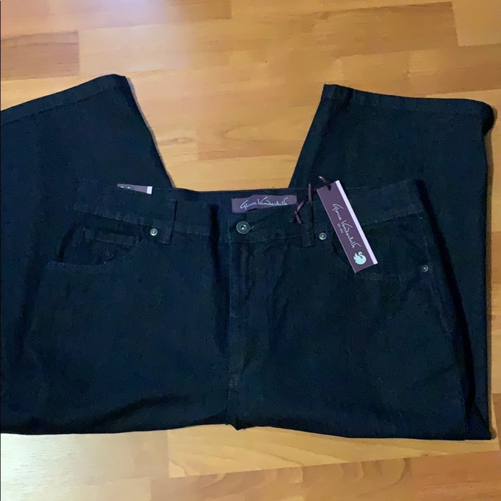 Ladies Capris